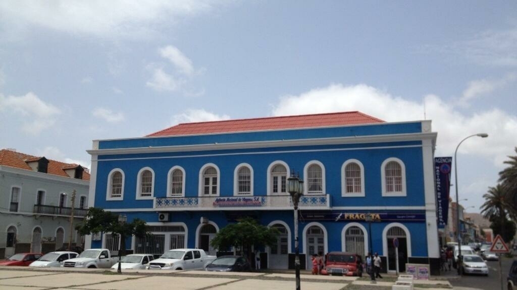 Tarifas dos autocarros sobem em Cabo Verde com gasolina e gasóleo a aumentarem