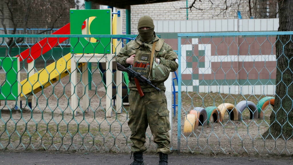 Ucrânia: AI denuncia uso de bombas de fragmentação e "crime de guerra"
