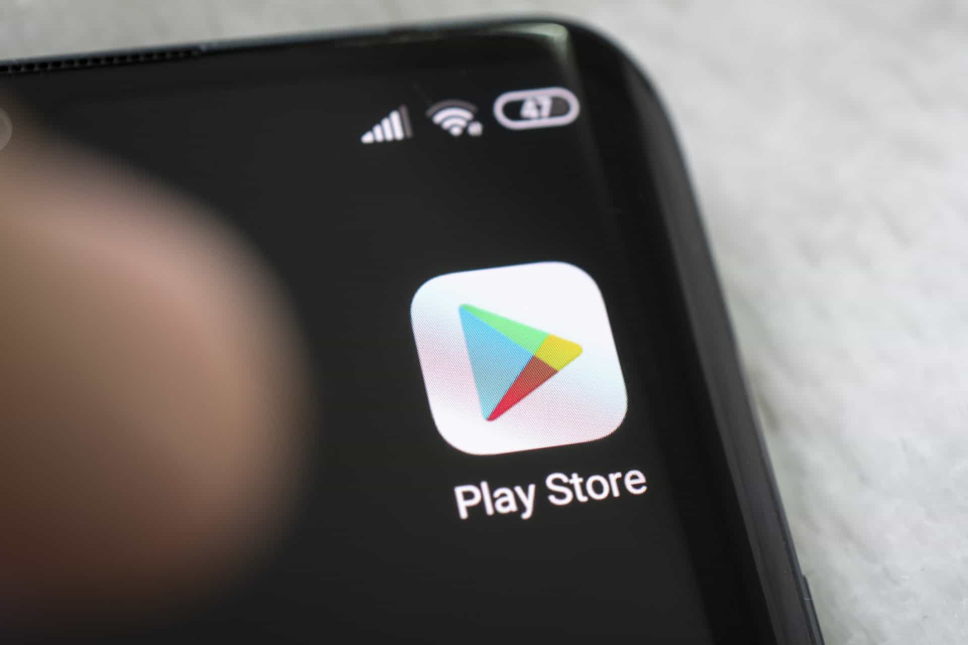Google pausa pagamentos da Play Store e YouTube na Rússia, mas não é pelos motivos que pensa