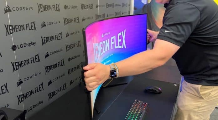 Não sabe se quer um monitor curvo ou direito? O Corsair Xeneon Flex é para si!