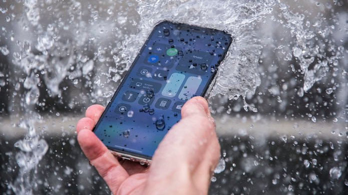 Underwater iPhone? A Apple tem ideias para um smartphone subaquático