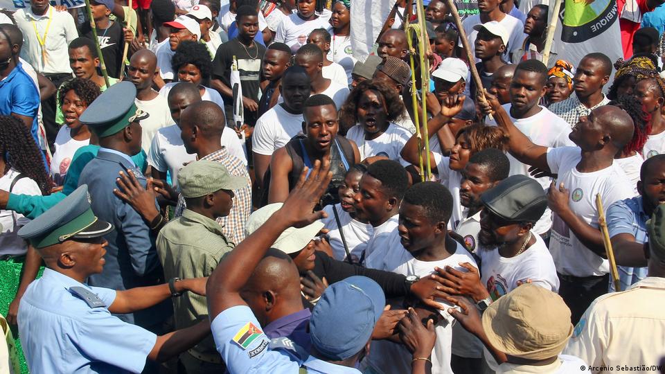 Tumultos no Dondo com intervenção policial