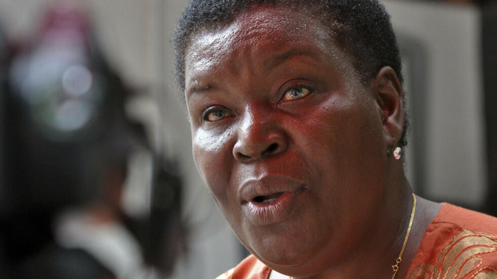 Paulina Chiziane vence Prémio Camões e dedica-o às mulheres