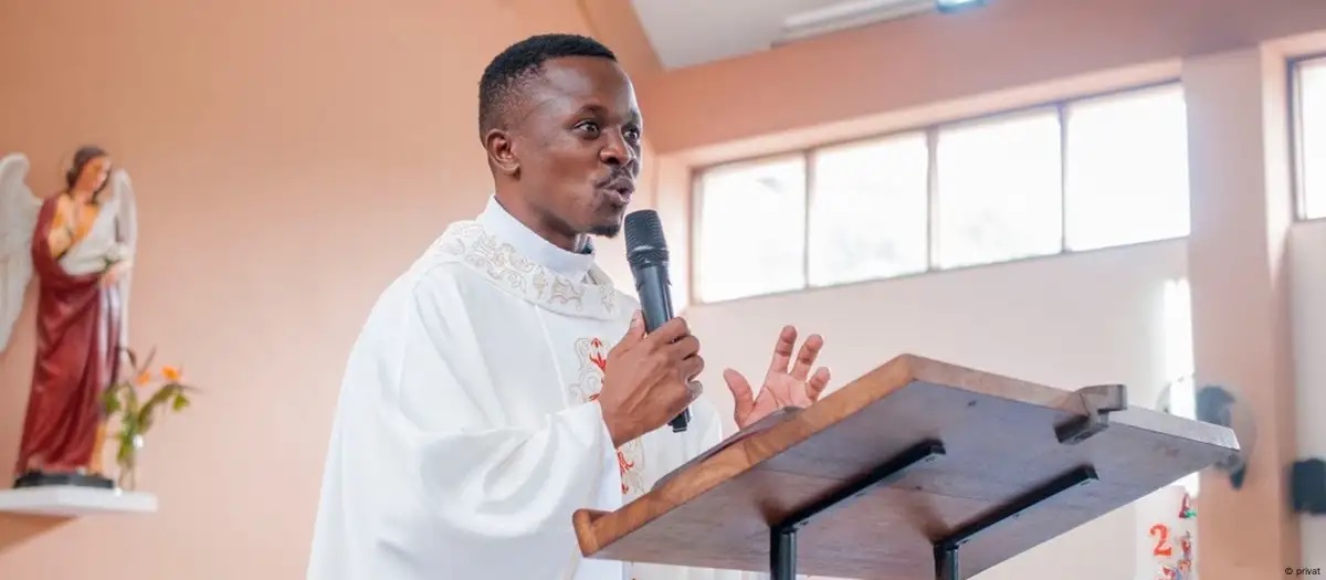 Moçambique: Governo tenta silenciar padre católico?