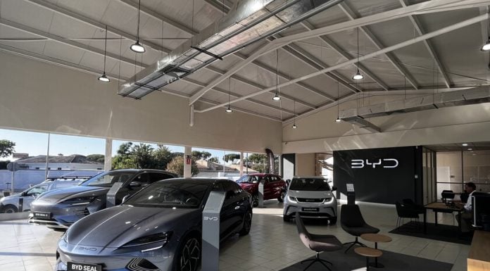 União Europeia Impõe Medidas Temporárias para o Mercado de Carros Elétricos Chineses