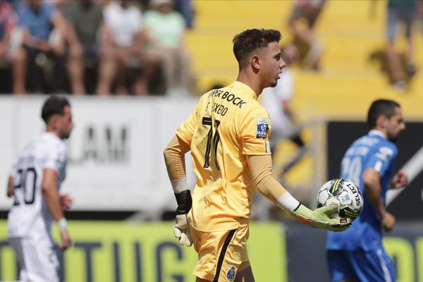Francisco Meixedo reforça baliza do Estrela da Amadora