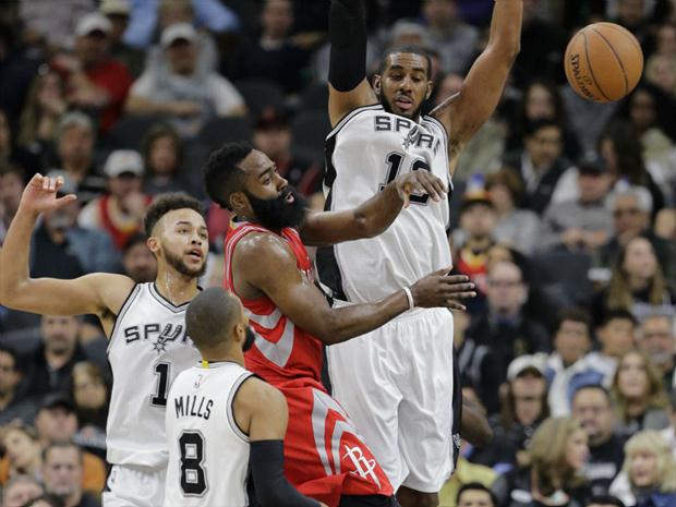 Vice-líderes do Oeste contaram com excelente atuação de LaMarcus Aldridge para recuperarem o prejuízo diante dos líderes da Conferência