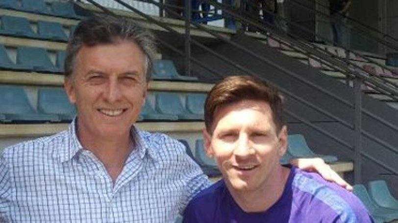 Macri e Messi: presidente argentino teria telefonado ao jogador depois que Maradona entrou na campanha para Messi não sair da seleção