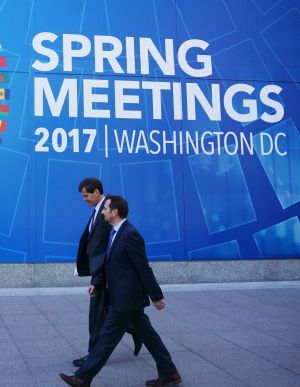 Angola nas reuniões anuais das instituições de Bretton Woods