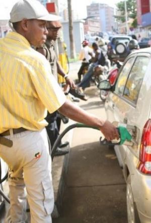 Bombas de combustível voltam a trabalhar com normalidade em Luanda