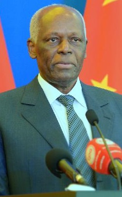 Comité Central do MPLA com elogios ao ex-PR na primeira reunião após eleições