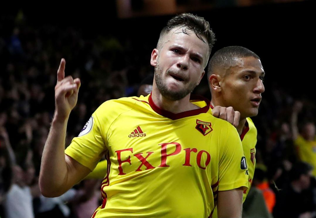 Neste sábado, pela oitava rodada do Campeonato Inglês, o time londrino abriu vantagem, mas levou a virada por 2 a 1