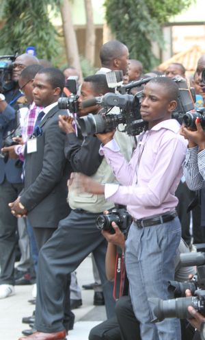 Assessoria de imprensa vedada ao exercício de jornalismo