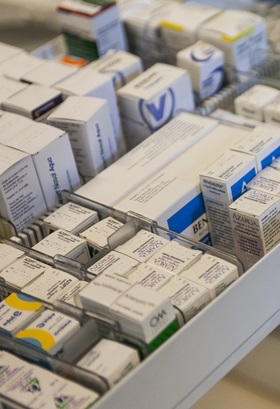 Inspecção investiga no país remédio proibido em Lisboa