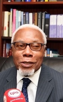 Oito "dinossauros" da diplomacia abandonaram funções no consulado de João Lourenço