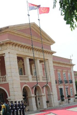 PR «blinda» mandato dos administradores públicos para além das eleições