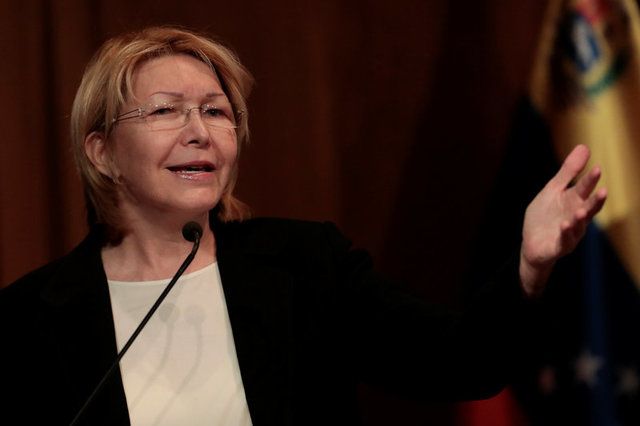 Luisa Ortega Díaz acusa o presidente Nicolás Maduro de "perseguição"