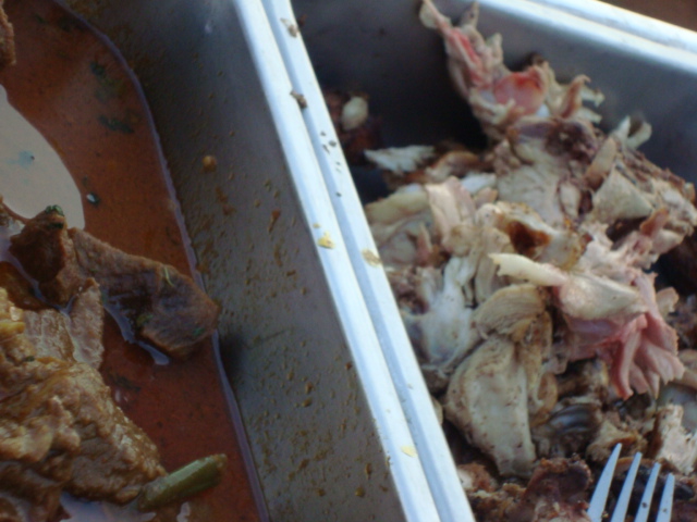 Frango Trinchado e caril 