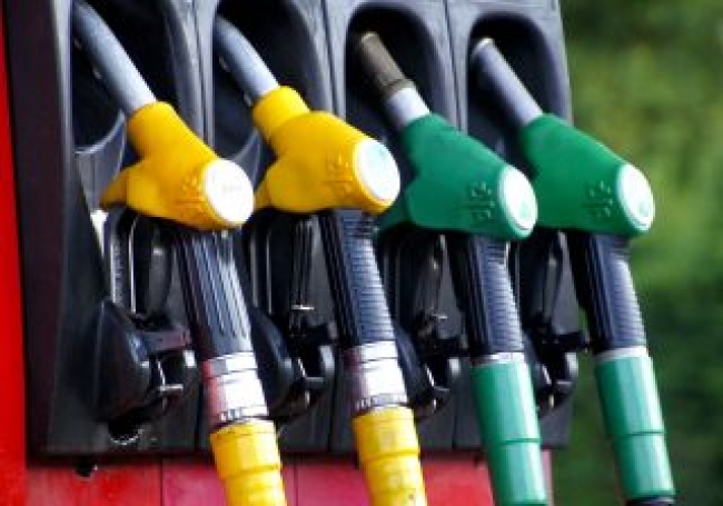 Gasolina regista ligeira descida