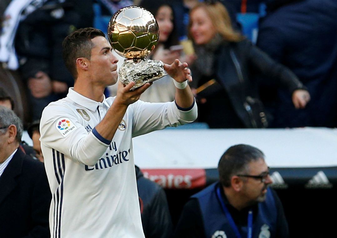 Técnico não tem dúvidas que craque português vai permanecer na equipe por mais dois ou três anos