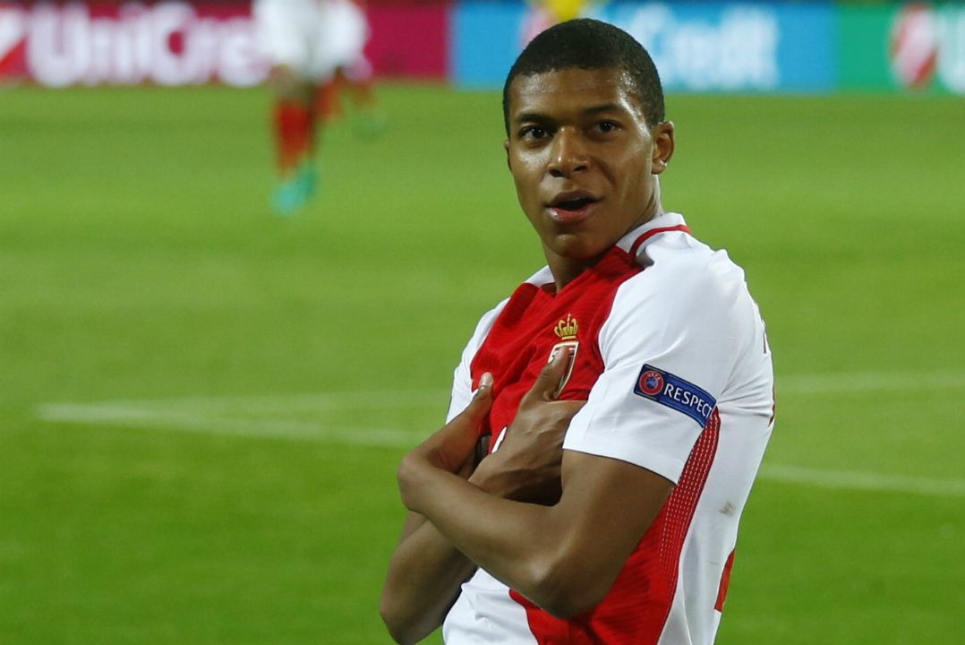 Atacante de 18 anos é um dos nomes mais cobiçados do mercado de transferências europeu