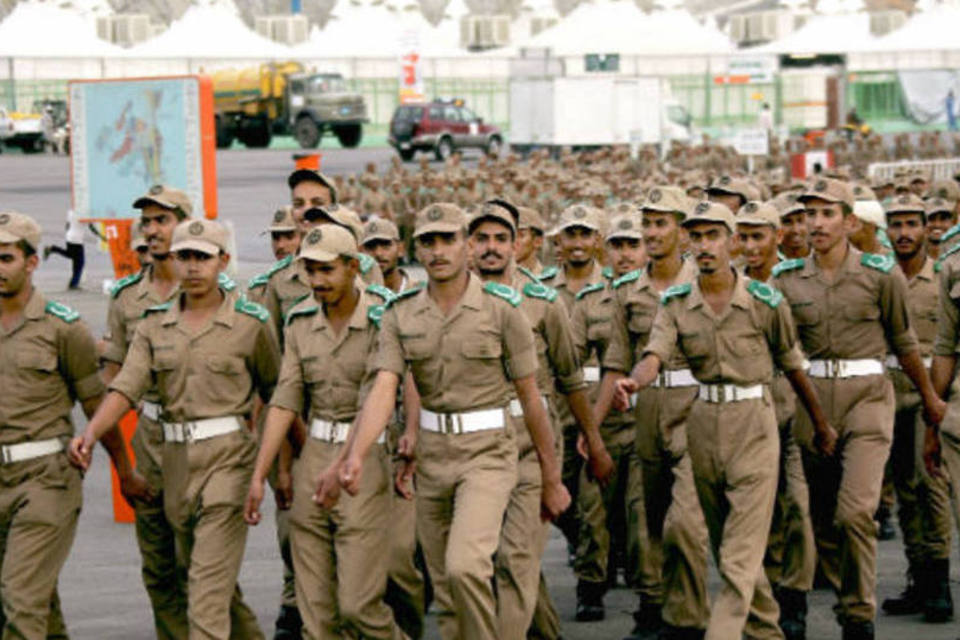 24º.Arábia Saudita
Efetivo (ativo e reserva)	260 mil
Orçamento	57 bilhões de dólares
Tanques	1.142
Aeronaves	790
Porta-aviões	0
Submarinos	0
Classificação em 2016	24º