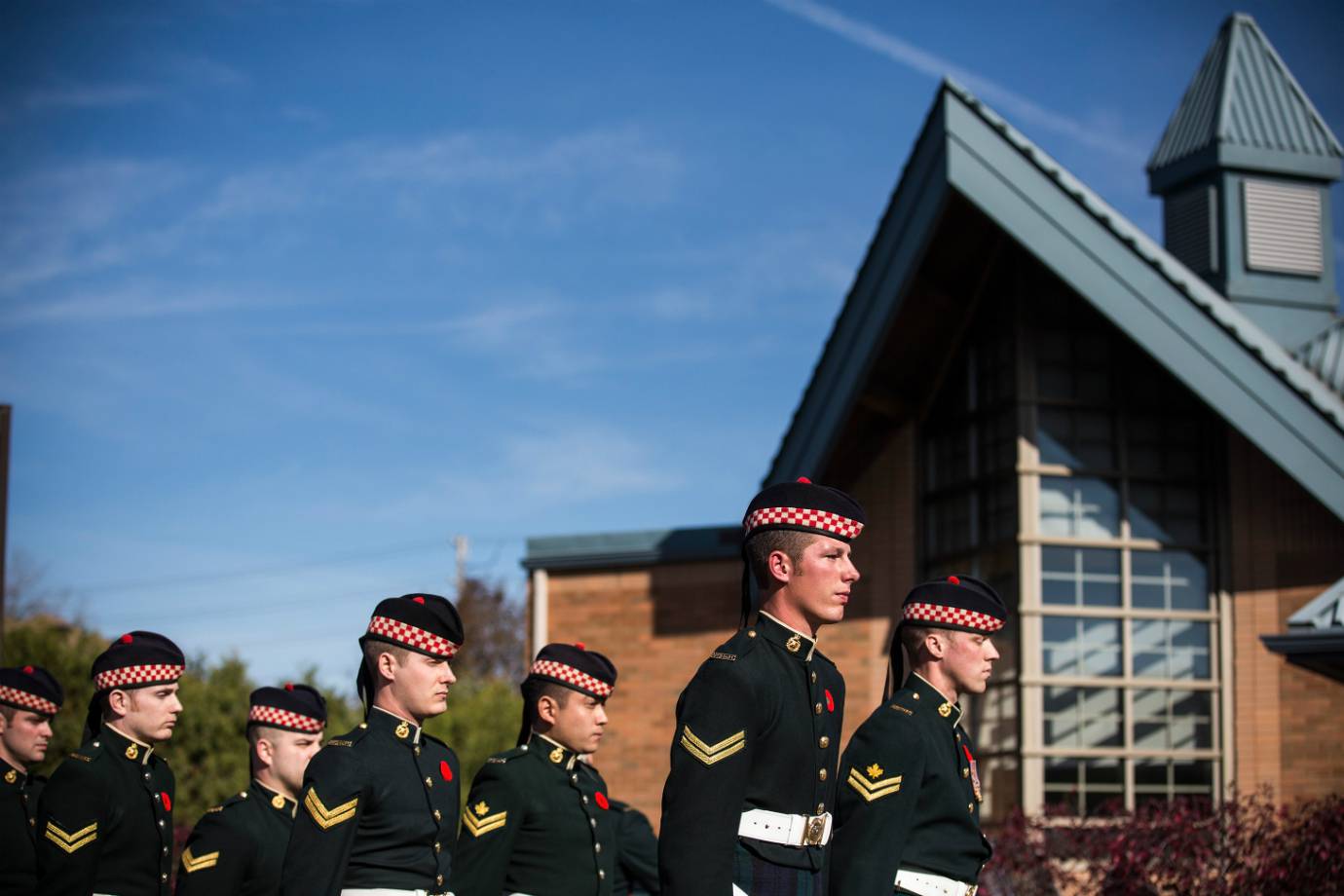 25º.Canadá
Efetivo (ativo e reserva)	146 mil
Orçamento	15,5 bilhões de dólares
Tanques	80
Aeronaves	414
Porta-aviões	0
Submarinos	4
Classificação em 2016	22º