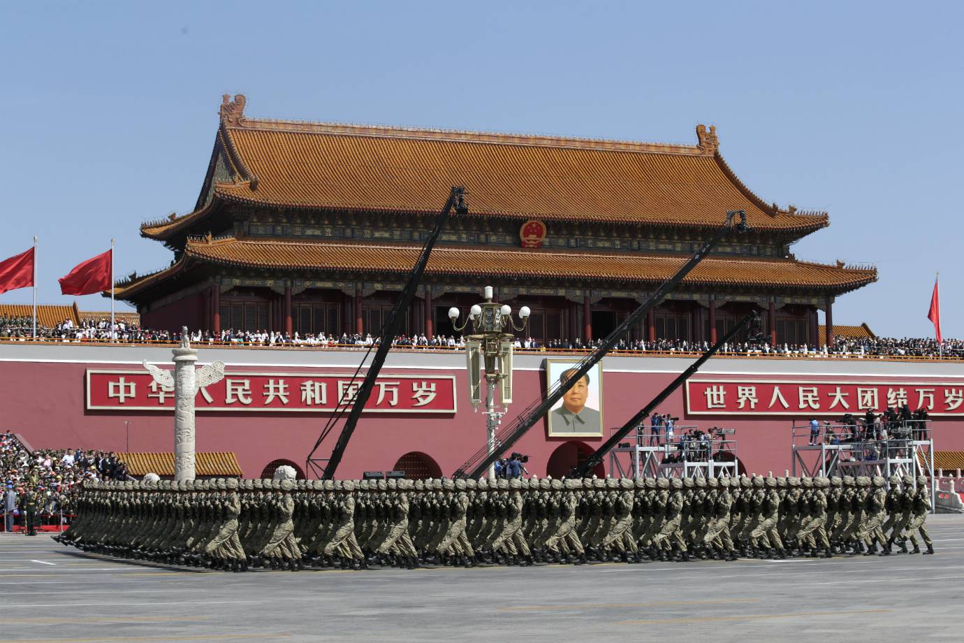 3º.    China
Efetivo (ativo e reserva)	4,6 milhões
Orçamento	161 bilhões de dólares
Tanques	6.457
Aeronaves	2.955
Porta-aviões	1
Submarinos	68
Classificação em 2016	3º