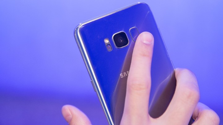 iPhone 8? Que nada! De acordo com os rumores, a chinesa Vivo pode ser a primeira a lançar um smartphone com leitor biométrico na tela