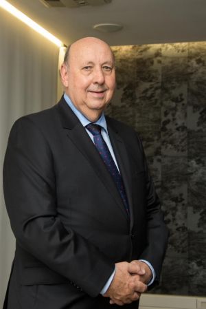  reunião em que o gestor que representa a Emirates terá apresentado a sua demissão ocorreu, segundo a fonte