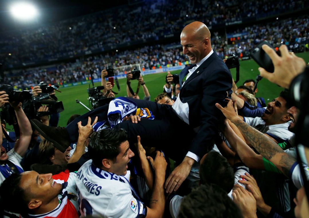 Com o 2 a 0 fora de casa, time merengue garante seu 33º título nacional da história