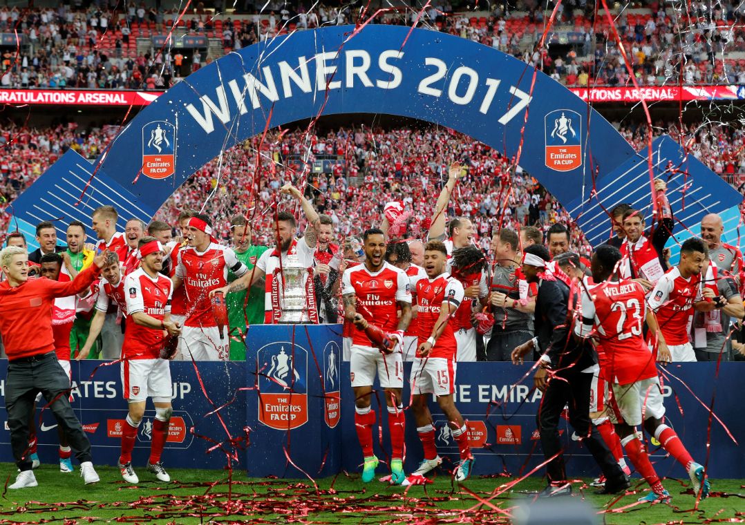 Arsène Wenger ainda alcançou a sua sétima conquista, superando George Ramsay