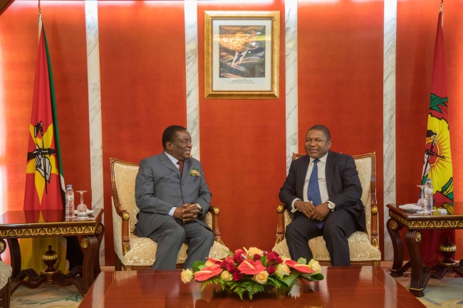 PRESIDENTE NYUSI E M’NANGAGWA TROCAM EXPERIÊNCIAS EM MAPUTO