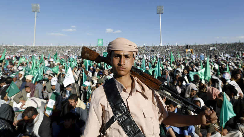 Militante Houthi no Iêmen: ONU recebeu "informações alarmantes" do uso de bombas de fragmentação pelas forças da coalizão