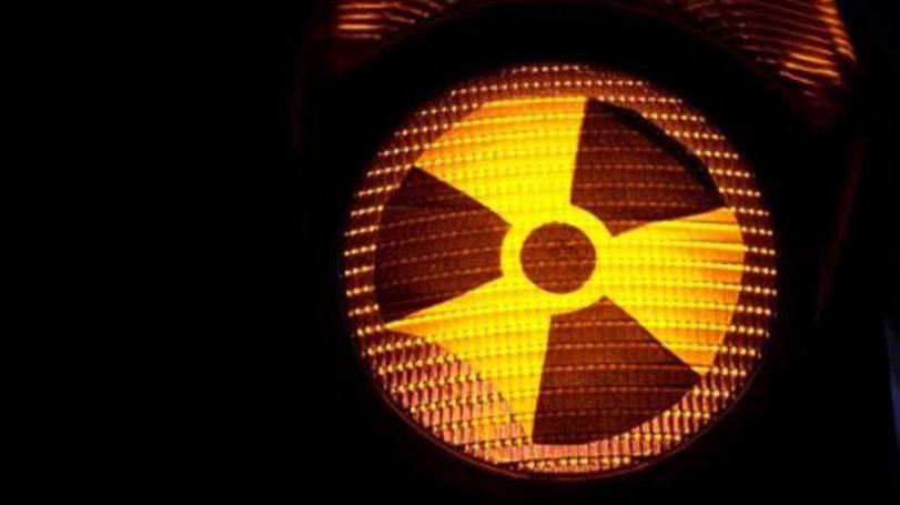 Polônio: ele é utilizado normalmente como fonte de raios alfa para a pesquisa e a medicina