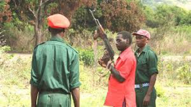  Estes nove mil alunos da primeira à sétima classe da localidade de Sabe perderam o ano em 2015 devido à tensão política.