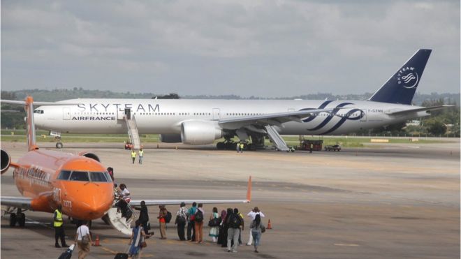 pilotos do Boeing 777 solicitada para pousar no Aeroporto