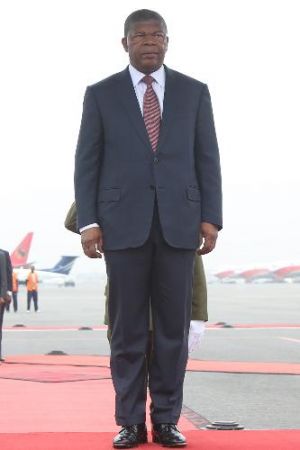 Presidente da República a caminho da China para atrair crédito e investimento estrangeiro