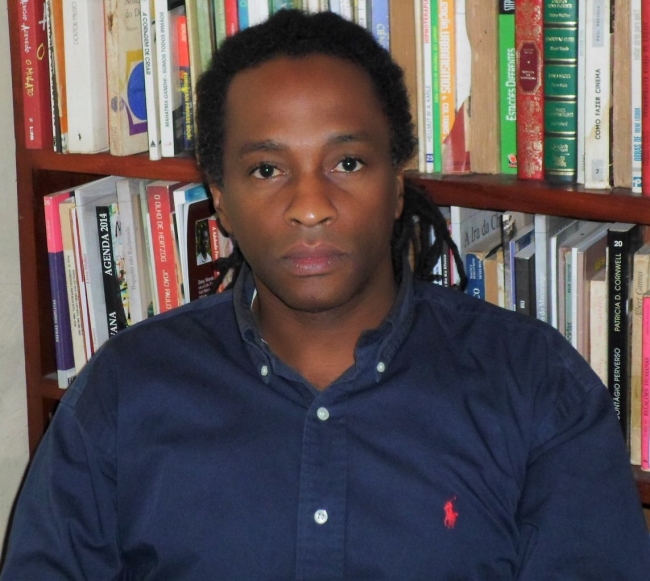 ALEX DAU LANÇA “HABITANTE DO INÓSPITO”