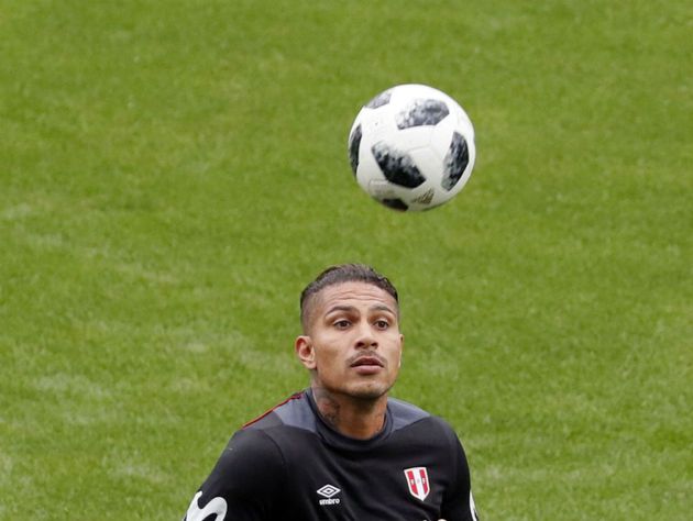 Guerrero treina entre os reservas e deixa ‘mistério’ no ar quanto time do Peru para estreia na Copa