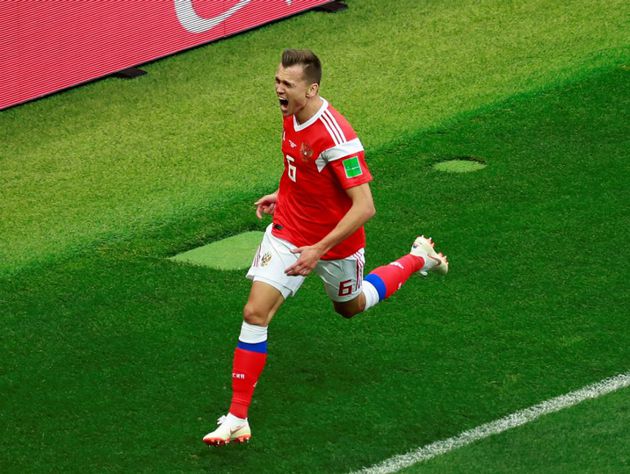 Rússia passa por cima da Arábia Saudita e mantém tradição das estreias