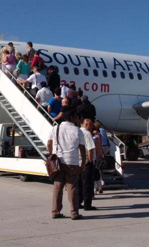 Angola deve 65 milhões USD à SAA