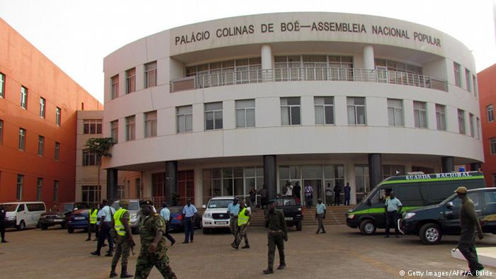 Guiné-Bissau: Deputada quer mais mulheres nas próximas eleições