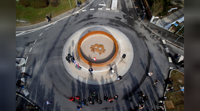 Inaugurado o primeiro monumento à criptomoeda