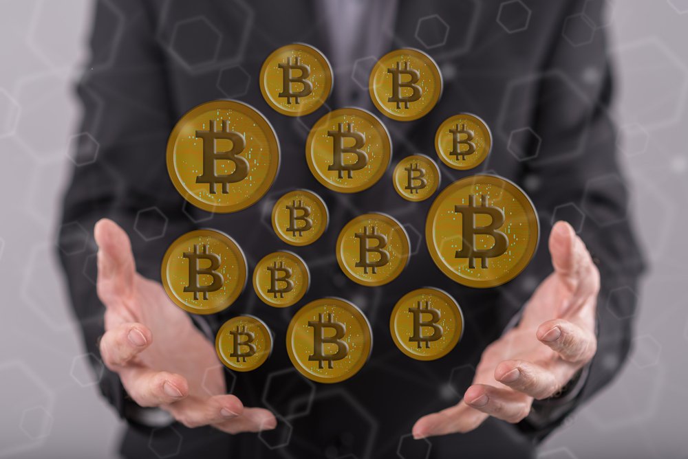 Bitcoin continua instável e desce para o mínimo de três semanas