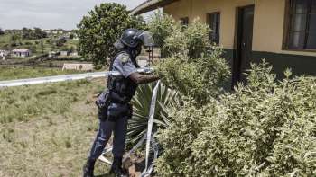 Polícia investiga morte de 20 jovens num bar na África do Sul