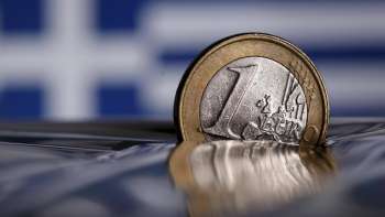 Euro cai para valor mais baixo face ao dólar desde 2002